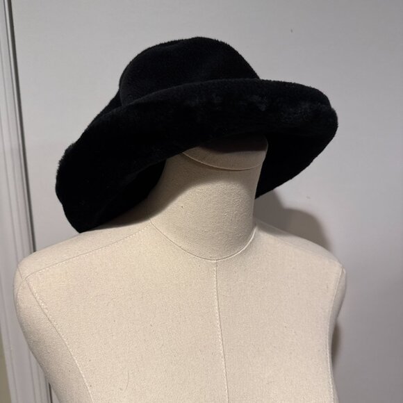 Black winter bowler hat - Picture 2 of 2